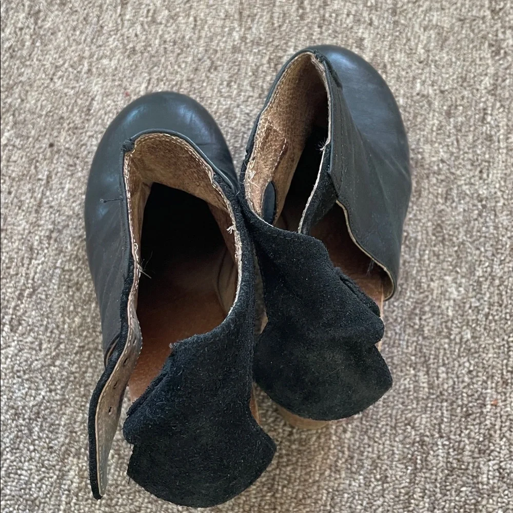 Free People, Amber orchid clogs, size 7 used - Picture 5 of 8